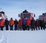 La Transglobal Car Expedition completa la prima storica traversata del Polo Nord dall'America alla Groenlandia