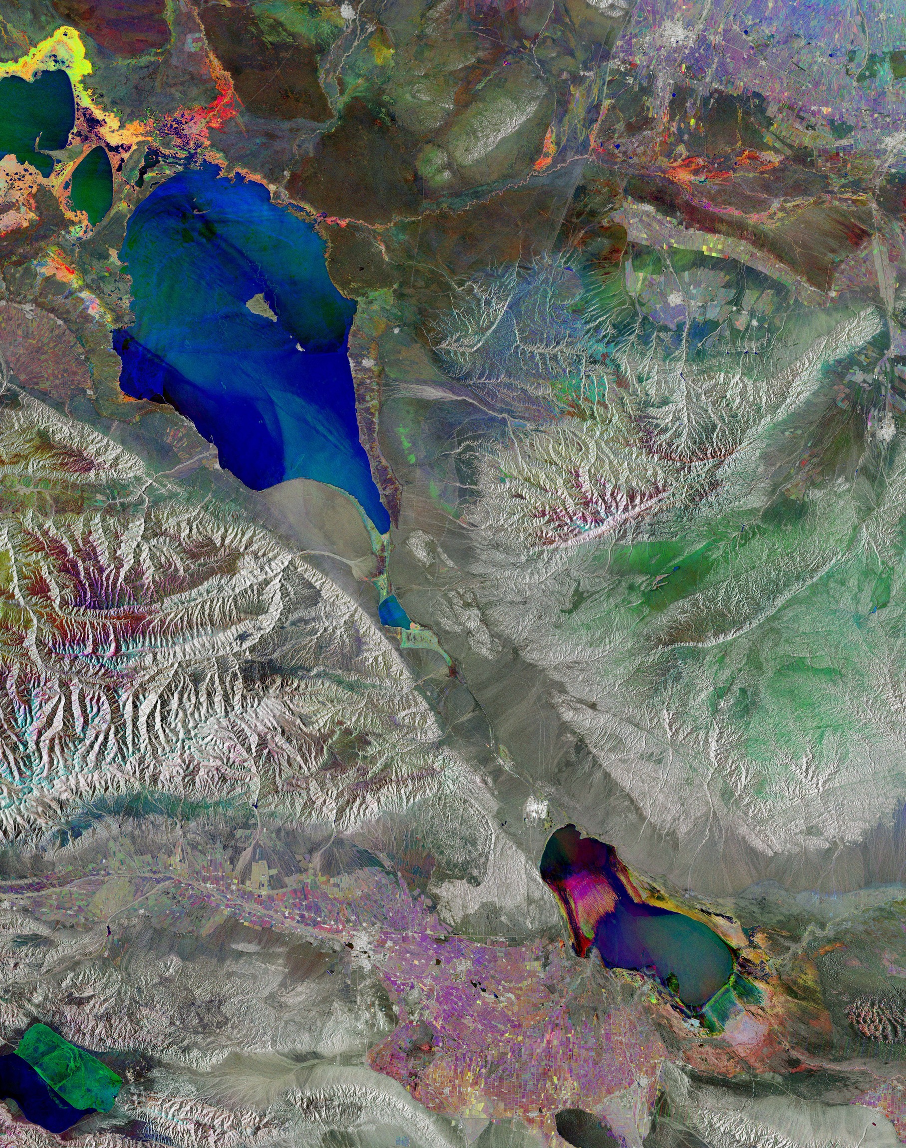 ESA - Immagine della settimana: Alakol, il lago multicolore (26 maggio 2025)