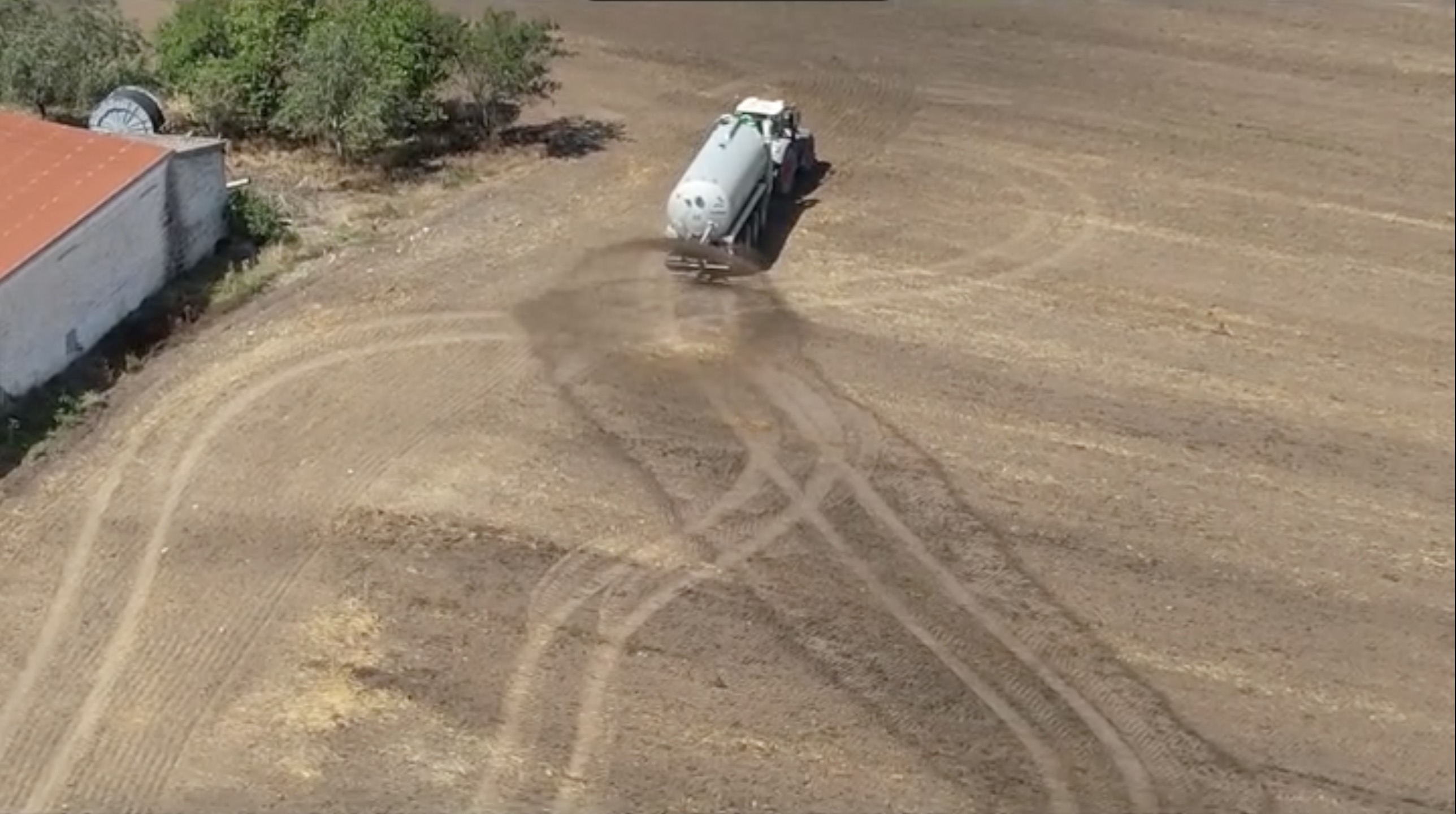 Reflui zootecnici sotto controllo: il potere dei satelliti Sentinel-2 e delle regole comunali per combattere lo smaltimento illecito di reflui zootecnici